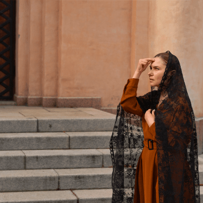 عبايات وكيمونو بتصميم حديث